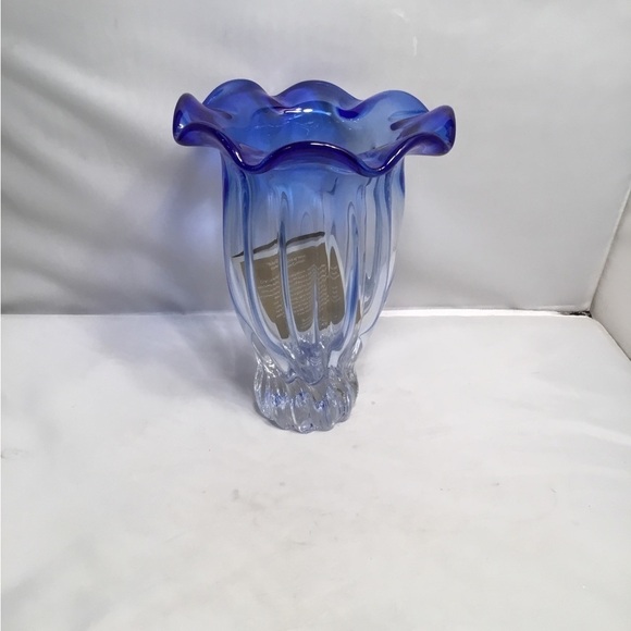 SHANNON NWT FREEFORM CRYSTAL COLLECTION SCALLOPS VASE - Picture 5 of 7